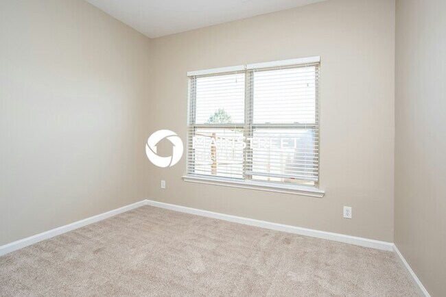 Building Photo - 5 Bedroom Pet-Friendly Home in Atlanta, GA with Main Street Renewal