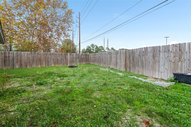 Building Photo - 10922 Village Trail Dr