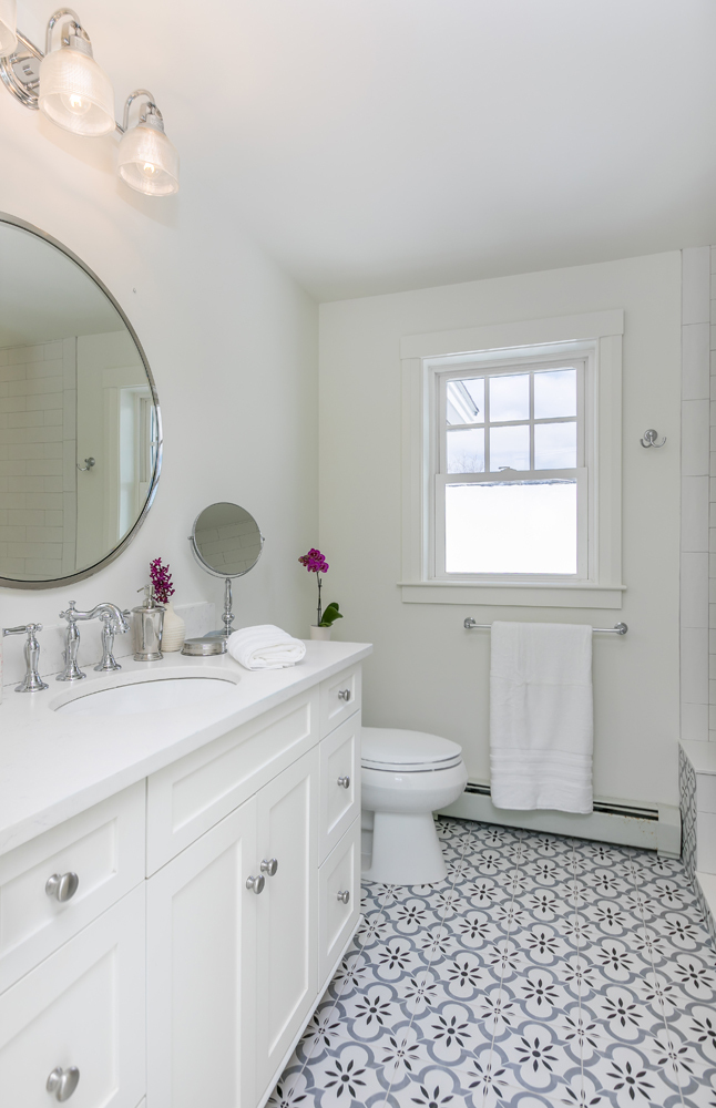 Master Bath with walk-in shower. - 96 Spurwink Rd