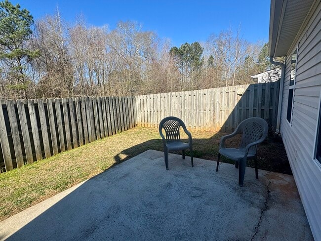 Building Photo - 1653 Summerwoods Cir