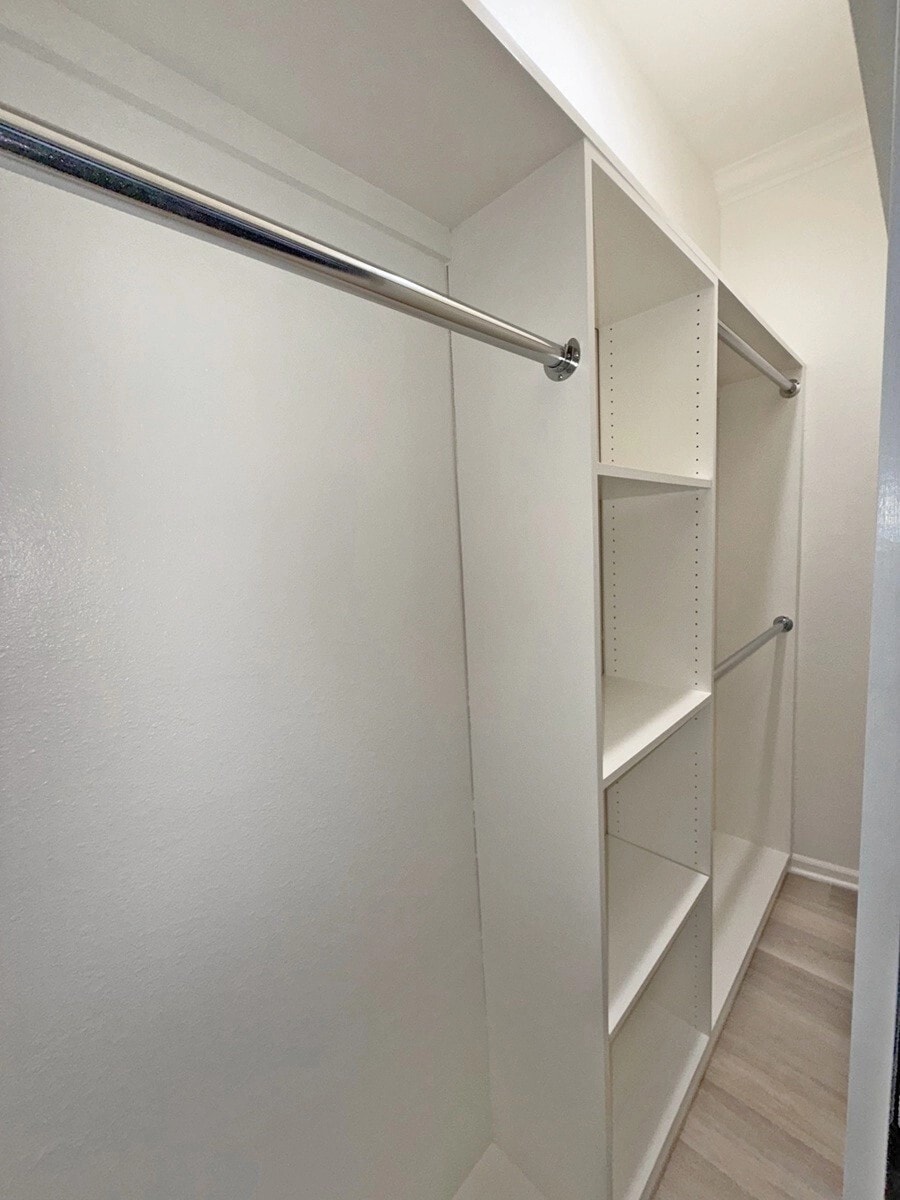 Building Photo - 2969 Kelton Ave