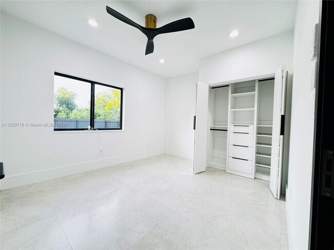 Building Photo - 19614 SW 133rd Ct
