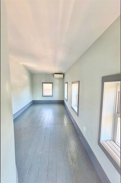 Building Photo - 123 Elmwood Ave