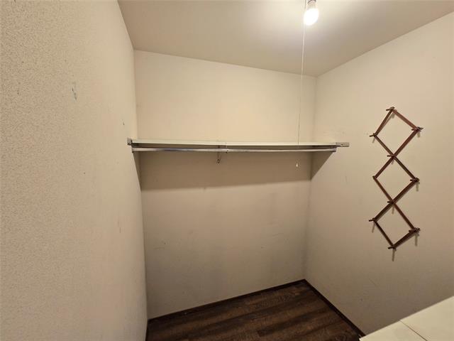 Building Photo - 610 Edelweiss Dr