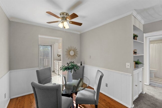 Building Photo - 7904 Camelot Ln