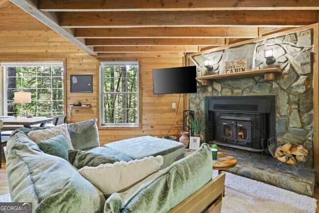 Building Photo - 166 Nantahala Pass Rd