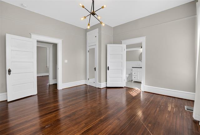 Building Photo - 1630 Mistletoe Blvd