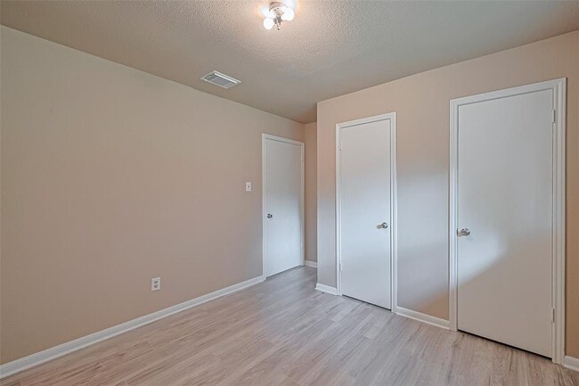Building Photo - 10518 Saber Ct