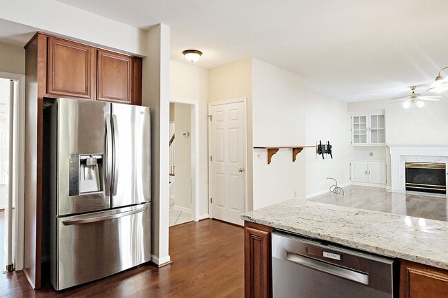 Building Photo - Move-In Ready, Dog-Friendly Preddy Creek Home