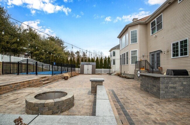 Building Photo - 77 Hound Pack Cir