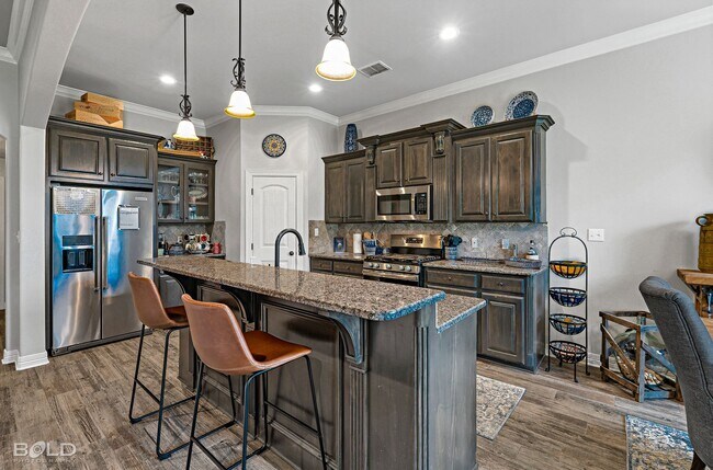 Building Photo - 701 Fir Wood Ln