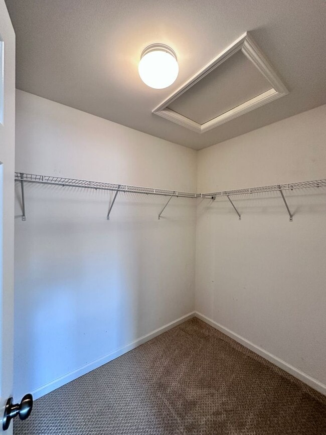 Building Photo - Charming 3 Bedroom Townhome in Palmyra