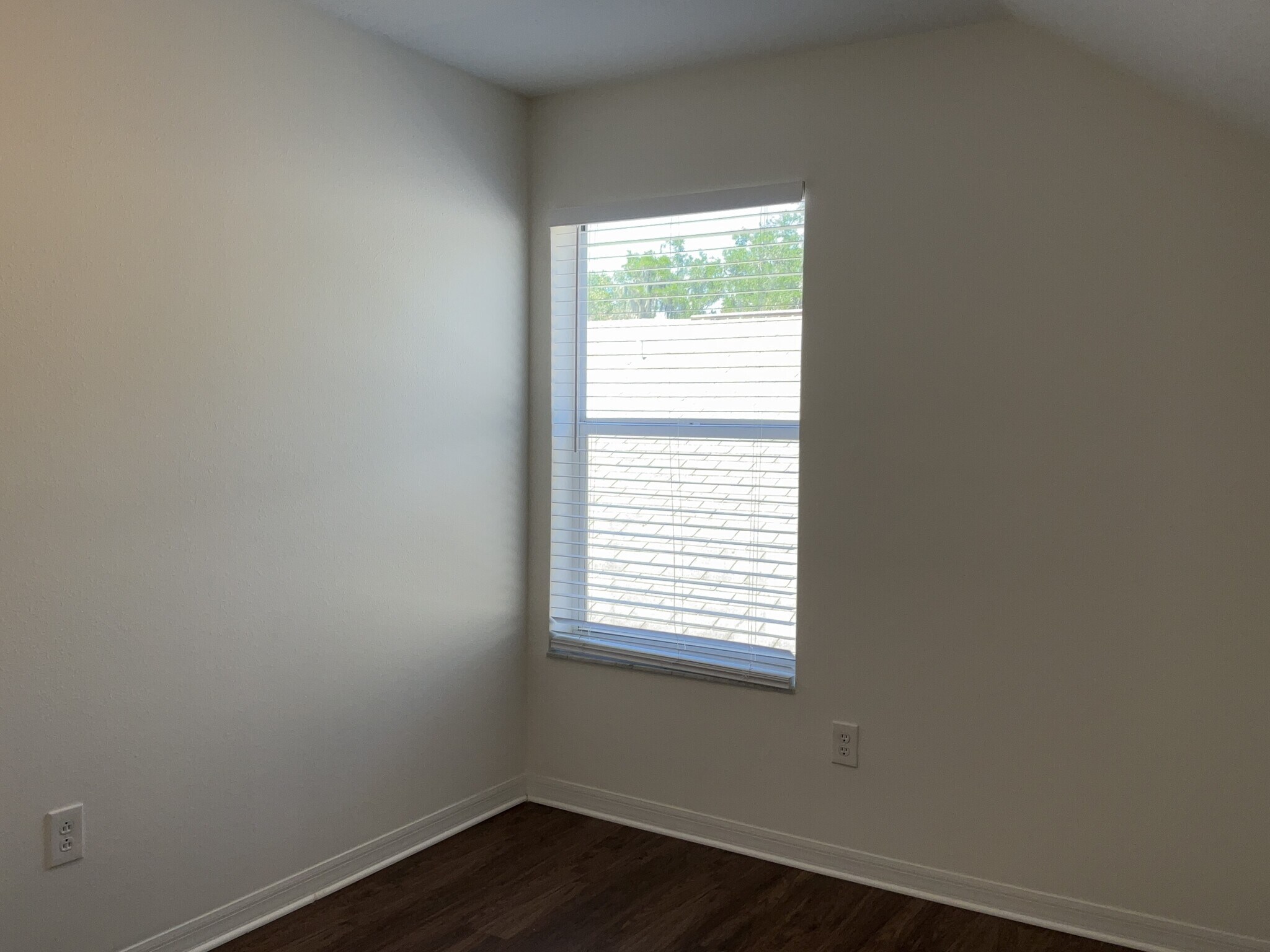 Building Photo - 5607 Tanagerlake Rd