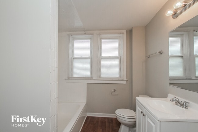 Building Photo - 374 Jay St