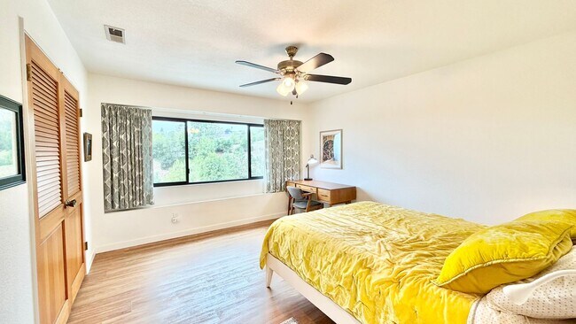 Building Photo - Beautifully Furnished & Appointed, Shorter Term Rental in the Peaceful Gird Valley area of Fallbr...