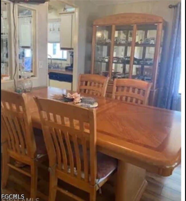 Building Photo - 571 Sunrise Ln