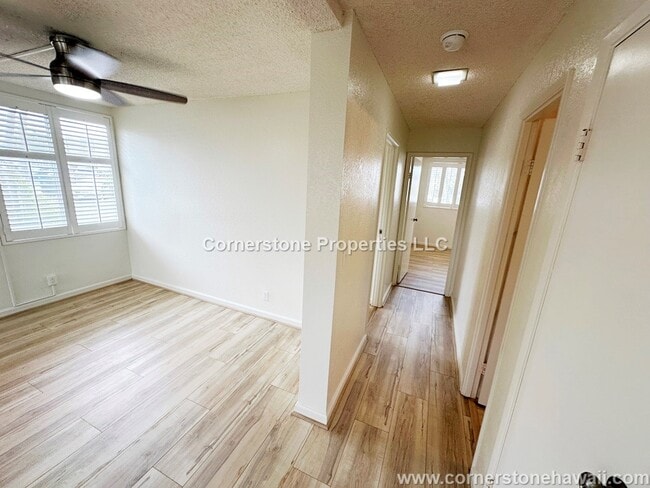 Building Photo - 95-636-636 Hanile St