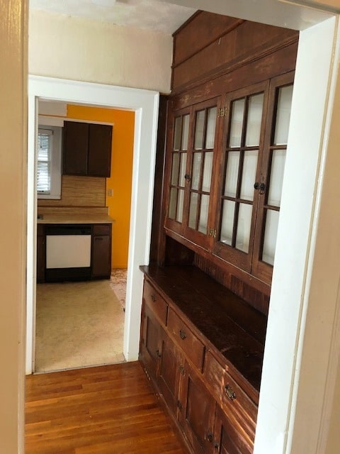 Breakfast room to kitchen - 829 Courtenay Dr NE