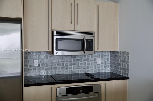 Building Photo - 79 SW 12th St