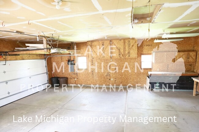 Building Photo - 2955 Ottogan St