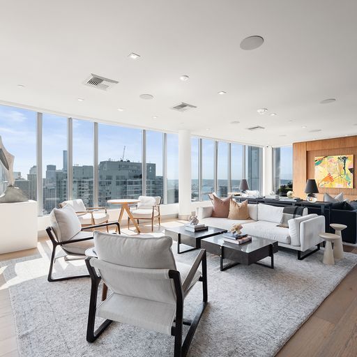 Clubroom - 2510 6th Ave