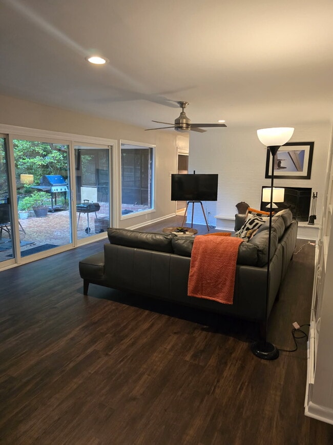 Building Photo - 2994 Baker Ridge Dr NW