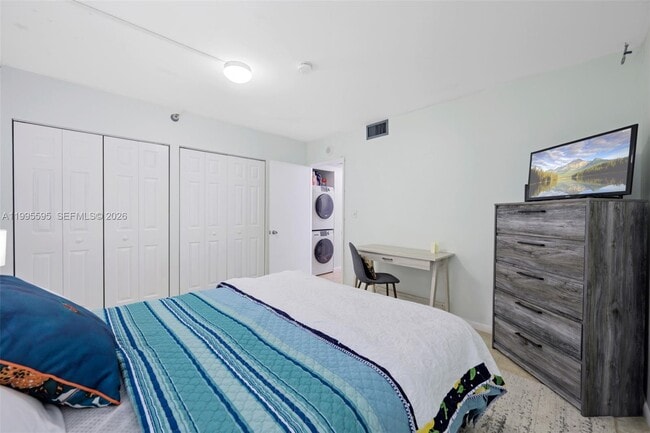 Building Photo - 20515 E Country Club Dr