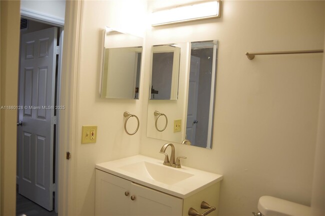 Building Photo - 2113 NW 59th Terrace