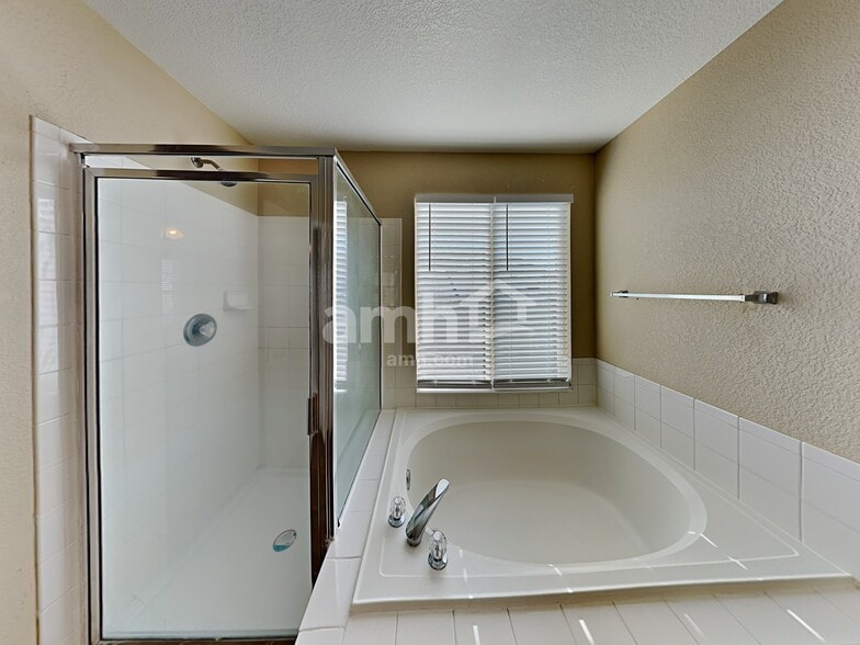 Building Photo - 6213 Westview Cir