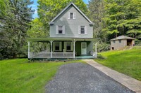 Building Photo - 105 Smith Clove Rd