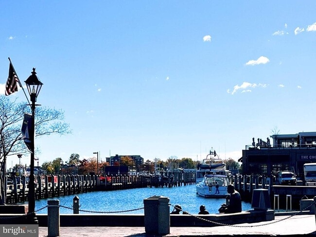 Building Photo - 180 Main St