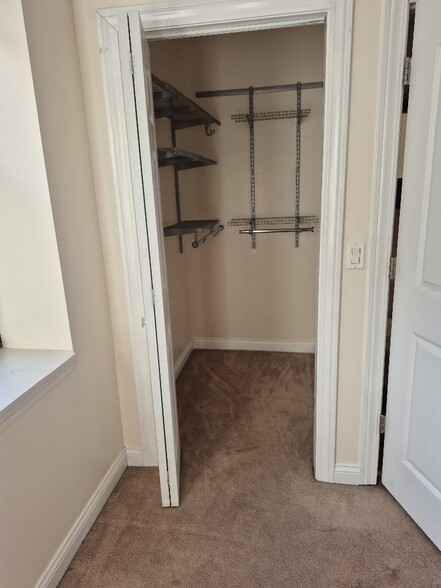 Master Bedroom Walk-in Closet - 3205 W Division St