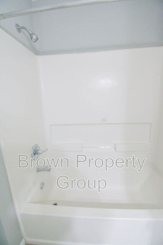 Building Photo - 4705 Beaufort Dr