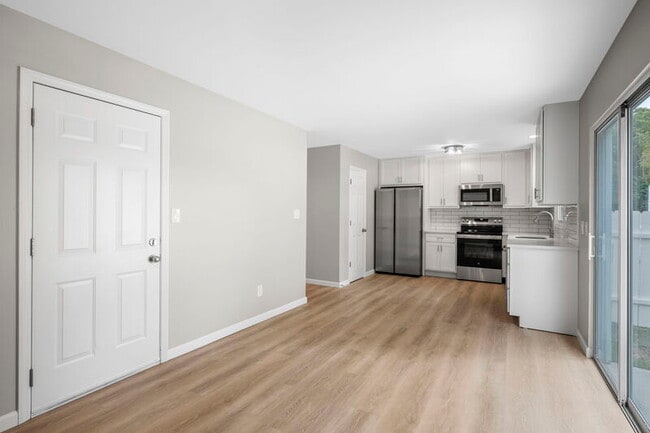 Building Photo - 226 Wolfner Dr