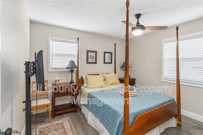 Building Photo - 604 Church St