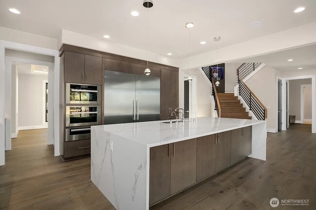 Building Photo - 9206 NE 24th St