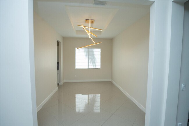 Building Photo - 10660 S Lago Vista Cir