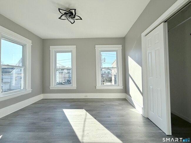 Building Photo - 47-49-49 Berkshire Ave