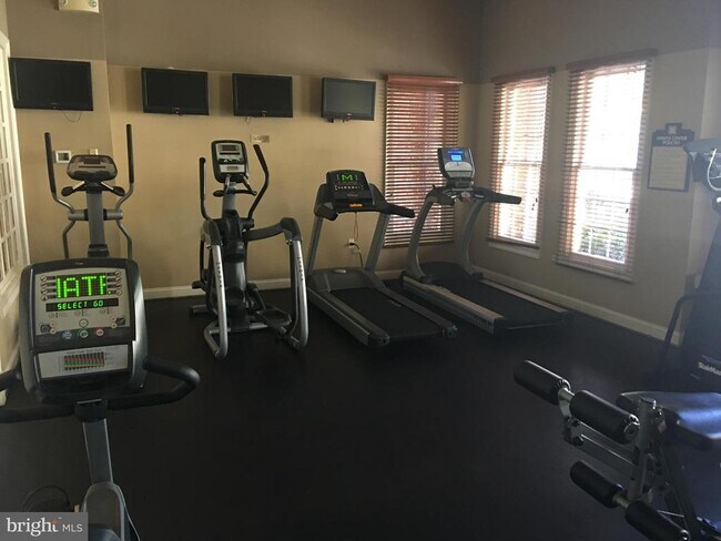 Building Photo - 3015 Nicosh Cir