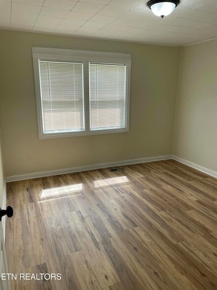 Building Photo - 440 W Outer Dr