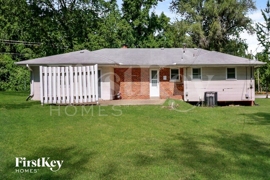 Building Photo - 13420 Old Jamestown Rd