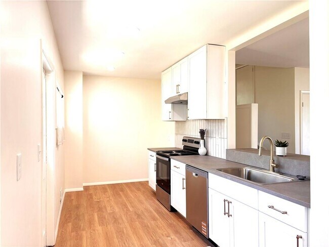 Building Photo - 5009 Crowe Dr SE