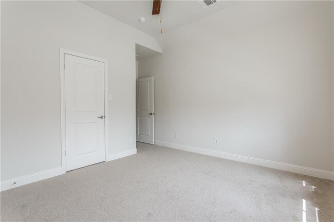 Building Photo - 14800 Kemps Landing