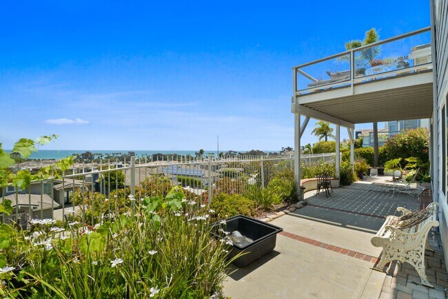 Building Photo - Stunning 3 Bed | 2.5 Bath Home with Office...