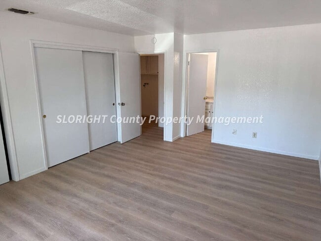 Building Photo - AVAILABLE NOW - Spacious 4 Bed, 2 Bath Apa...