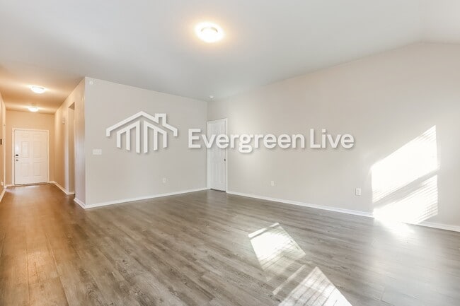 Building Photo - 12 Spring Ridge Lane