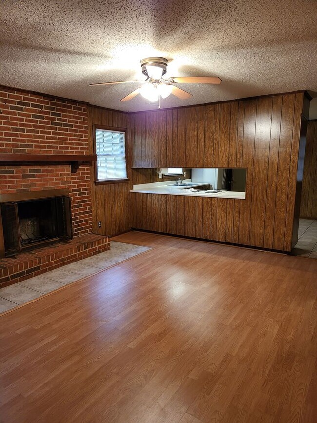 Building Photo - Decatur