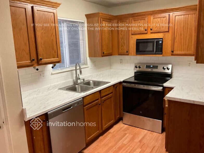 Building Photo - 5003 Butterfield Dr