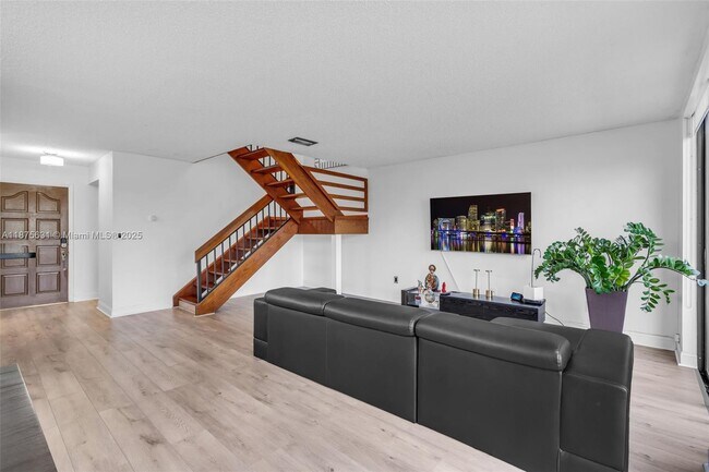 Building Photo - 9931 Costa Del Sol Blvd