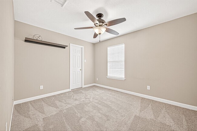 Building Photo - 14015 Wheatbridge Dr